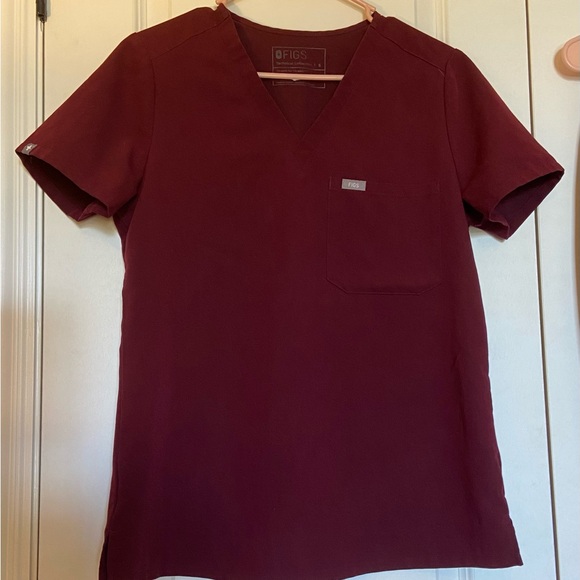 Small top/XS bottoms: Maroon Figs Scrub Set- Technical collection - Picture 3 of 5